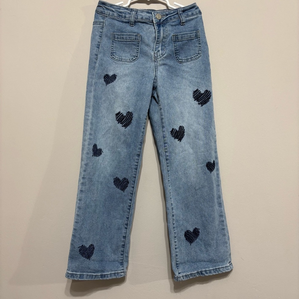 Chic Heart-Patterned Straight Leg Jeans